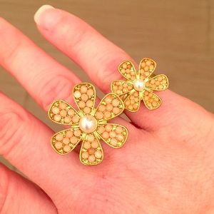 Super cute two finger ring