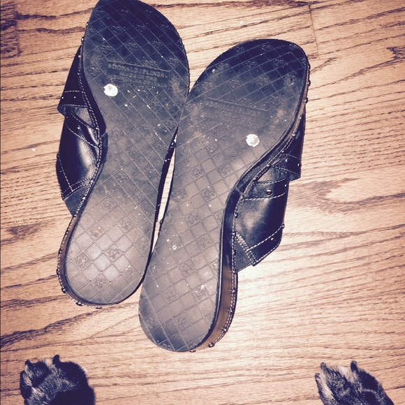 Donald J Pliner Black Leather Sliders - Picture 5 of 5