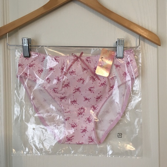 Floral Bra & Undie set - Picture 2 of 3