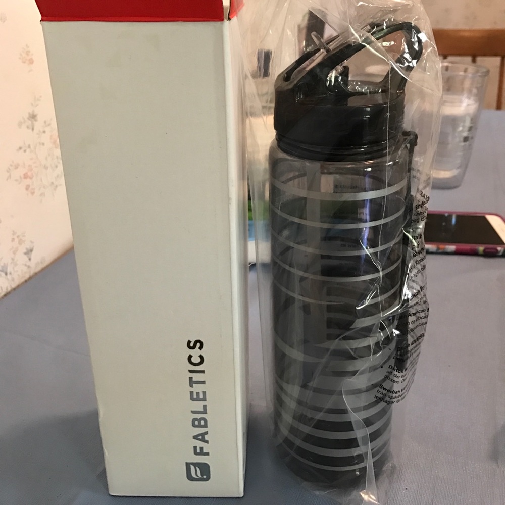 Brand new Fabletics water bottle!