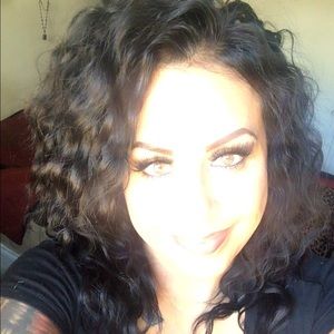 Meet your Posher, Cecilia