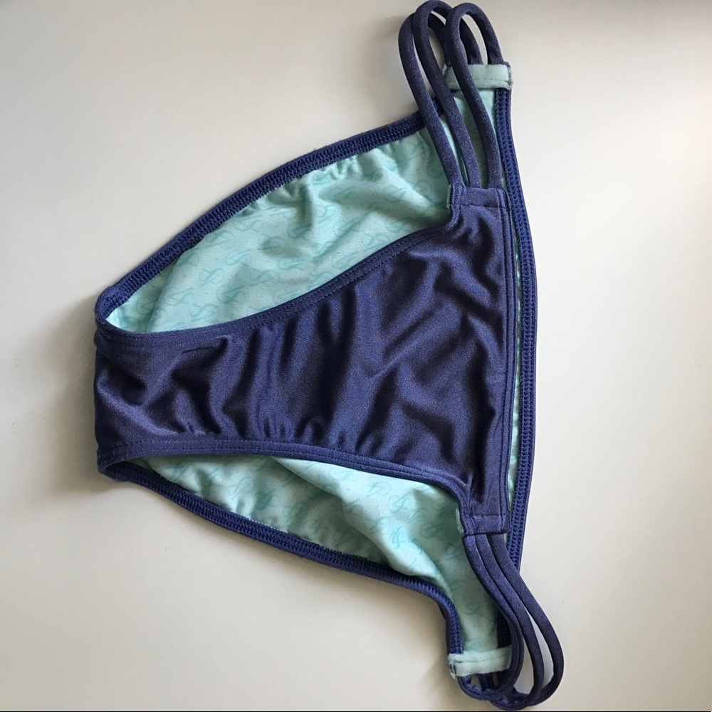 Strappy bikini bottoms