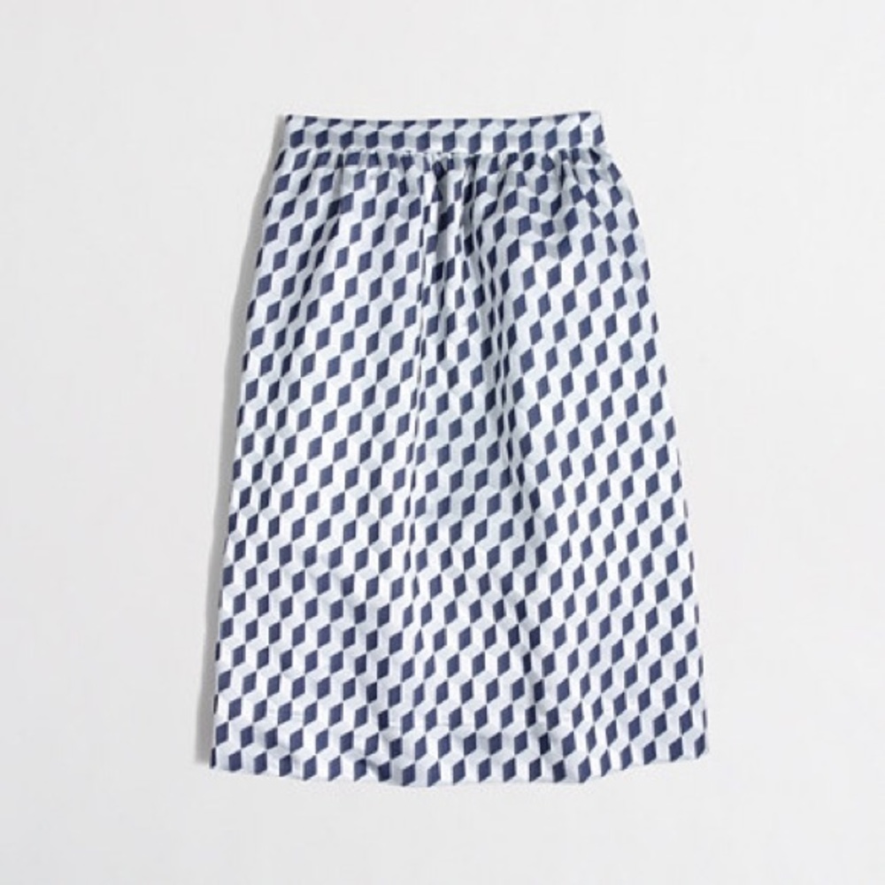CLOSET CLOSING! Geometric Jacquard flounce skirt.