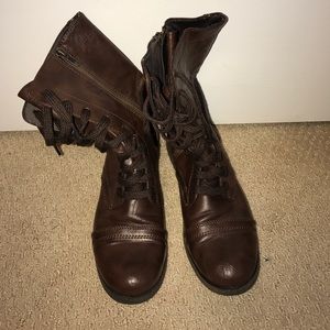 Combat boots