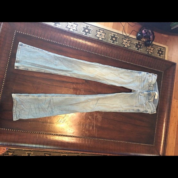 Hollister Light Wash Bootcut Jeans - Picture 2 of 4