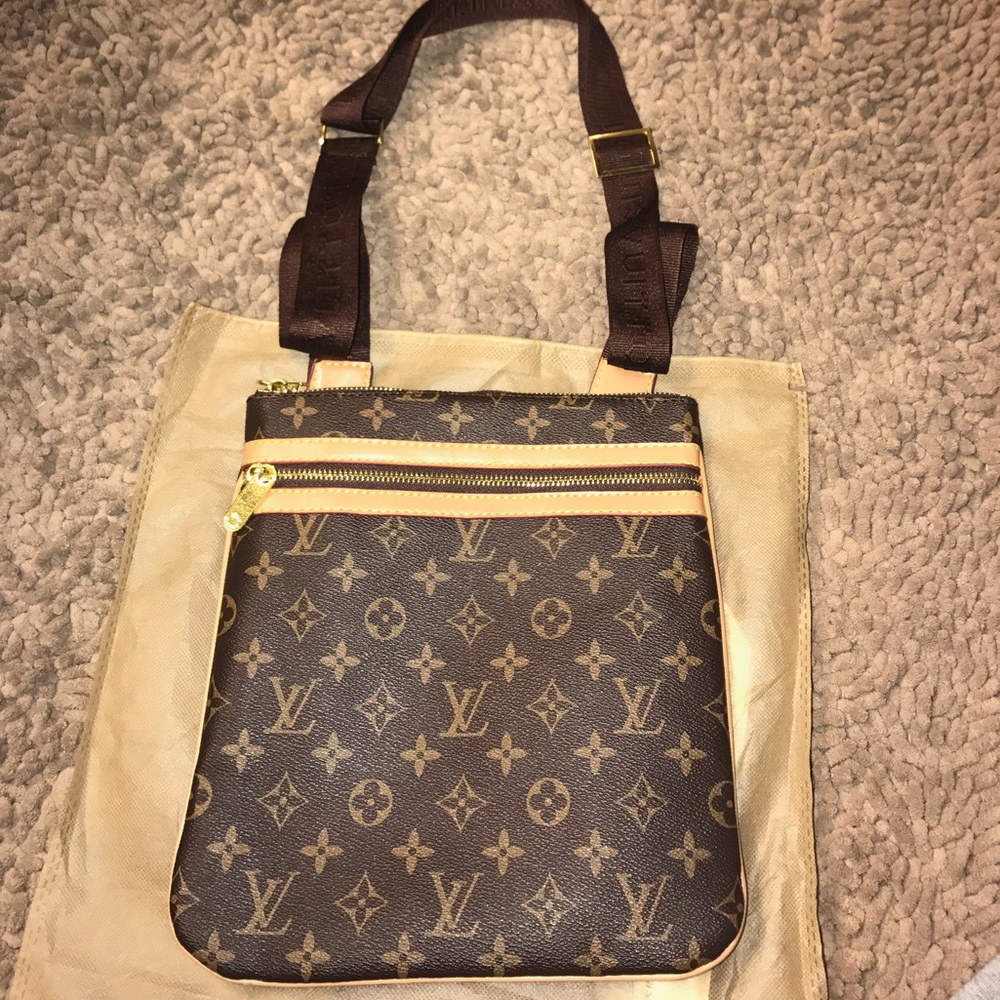 Louis Vuitton crossbody purse