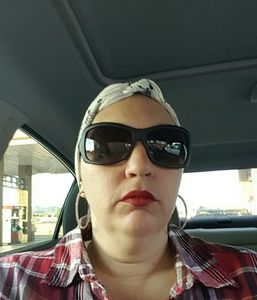 Meet your Posher, Leslie