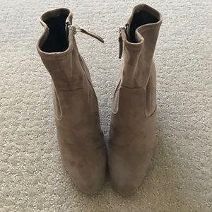 Taupe Steve Madden Booties size 7