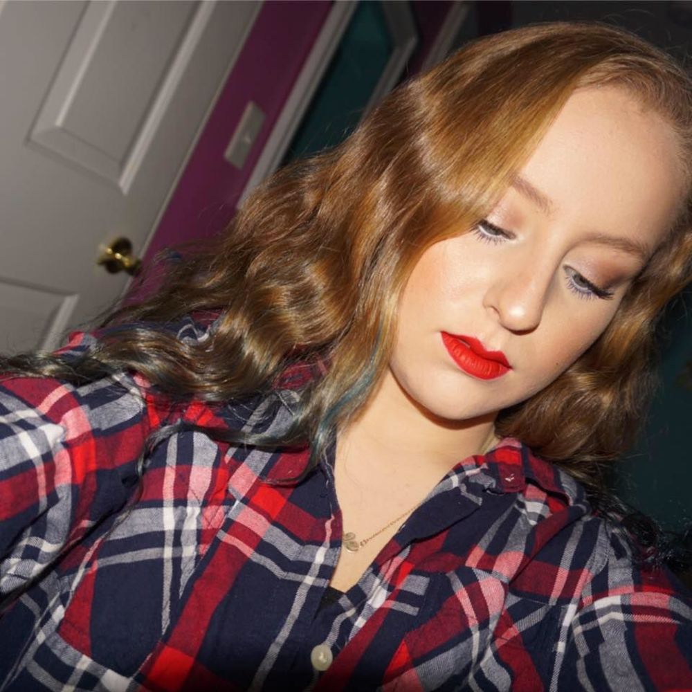 Meet your Posher, Nicole