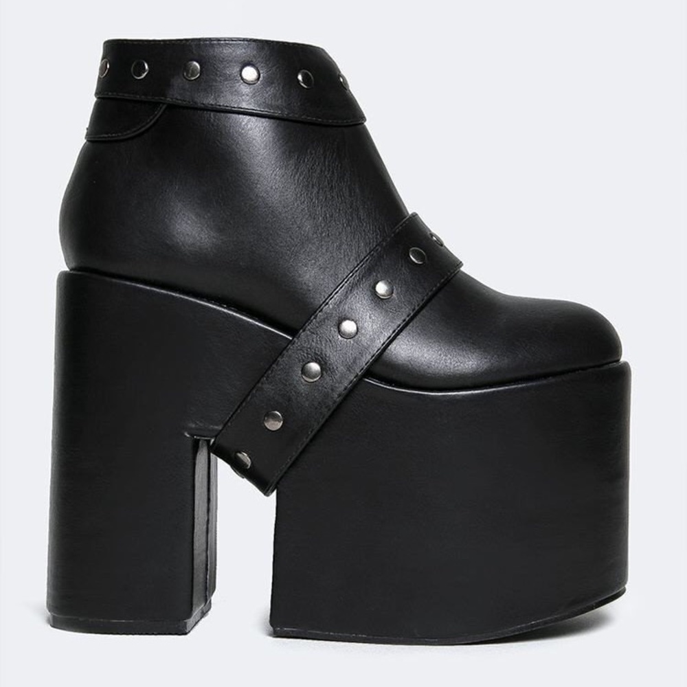 Yru platform booties