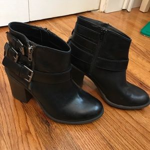 Mia size 8 booties black