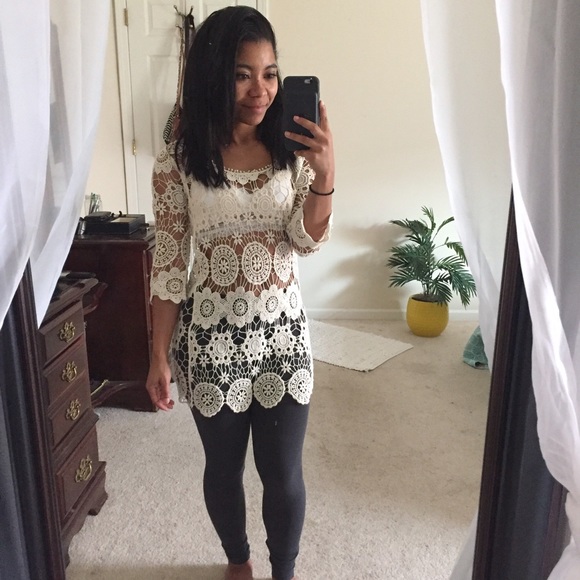 Elegant Crochet Flower Top - Picture 3 of 7