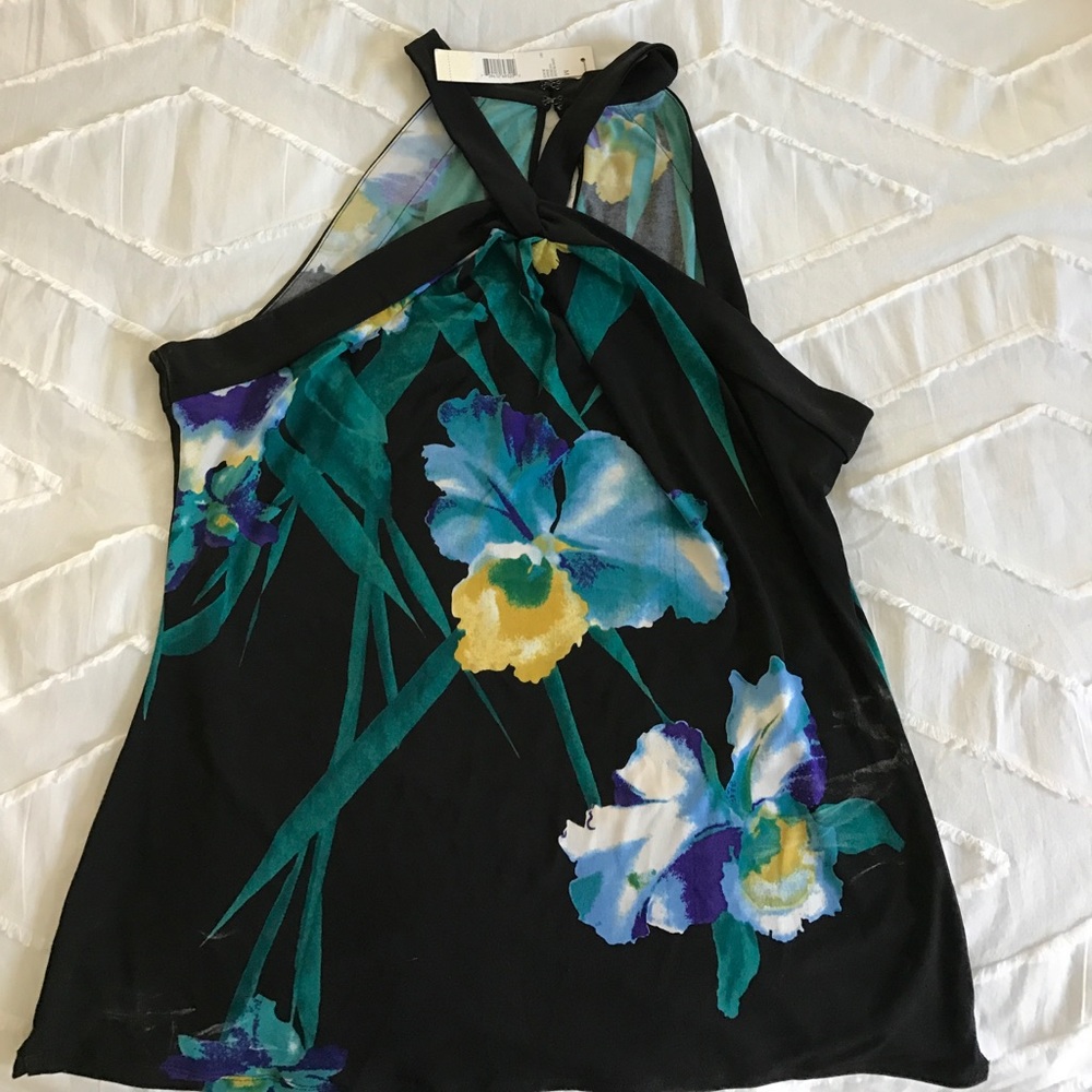 Tahari floral summer top. Great tropical design!