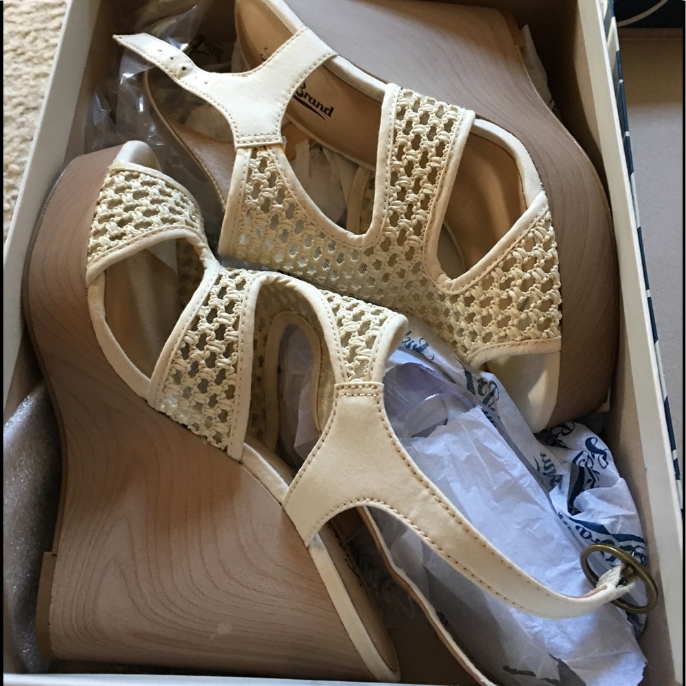 Lucky brand wedges