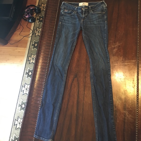 Hollister Skinny Jeans - Picture 2 of 4