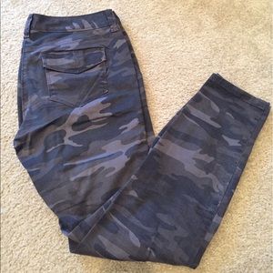 Loft camo print Marissa pant PETITE
