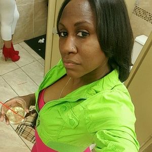 Meet your Posher, Sondra