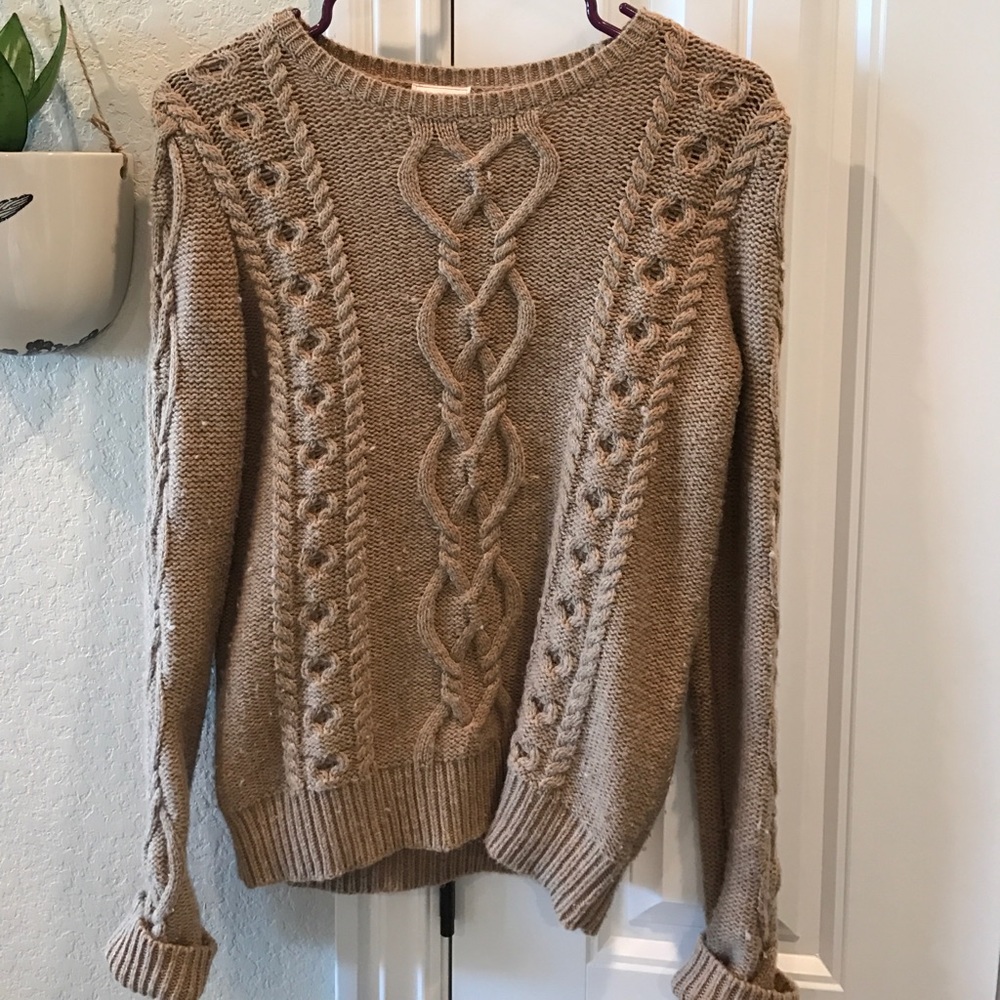Gap sweater