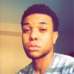 Meet your Posher, Darien