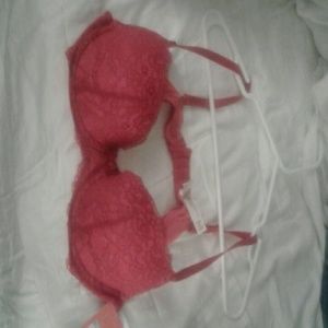 38B red Bra