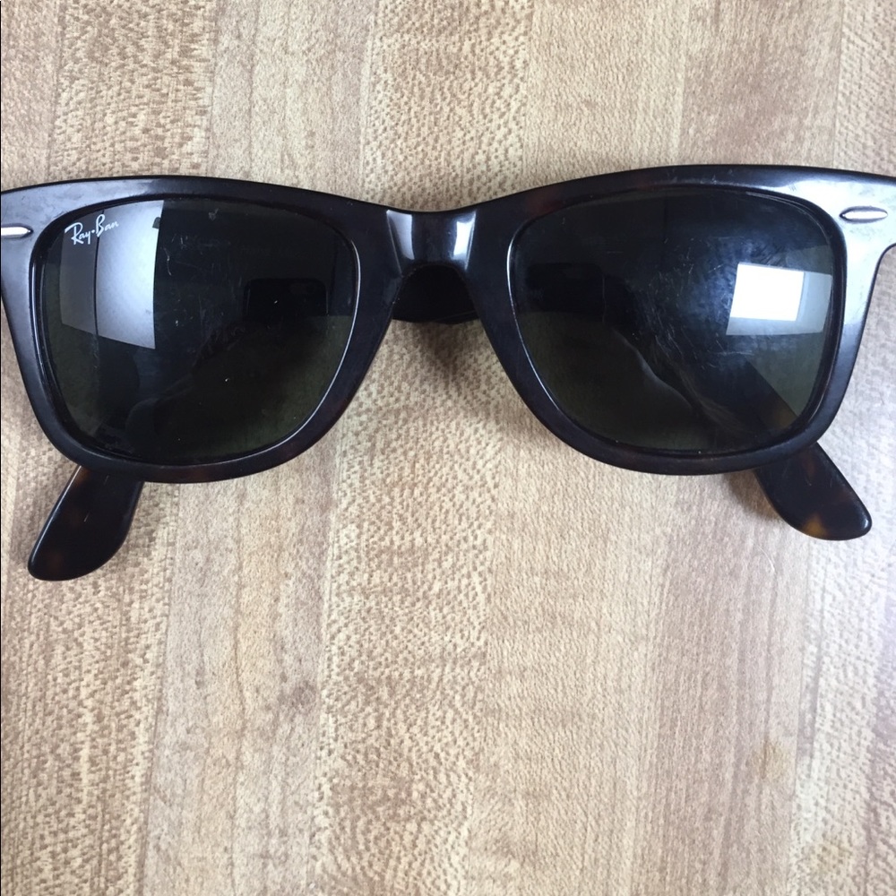 Ray Ban wayfarer tortoise
