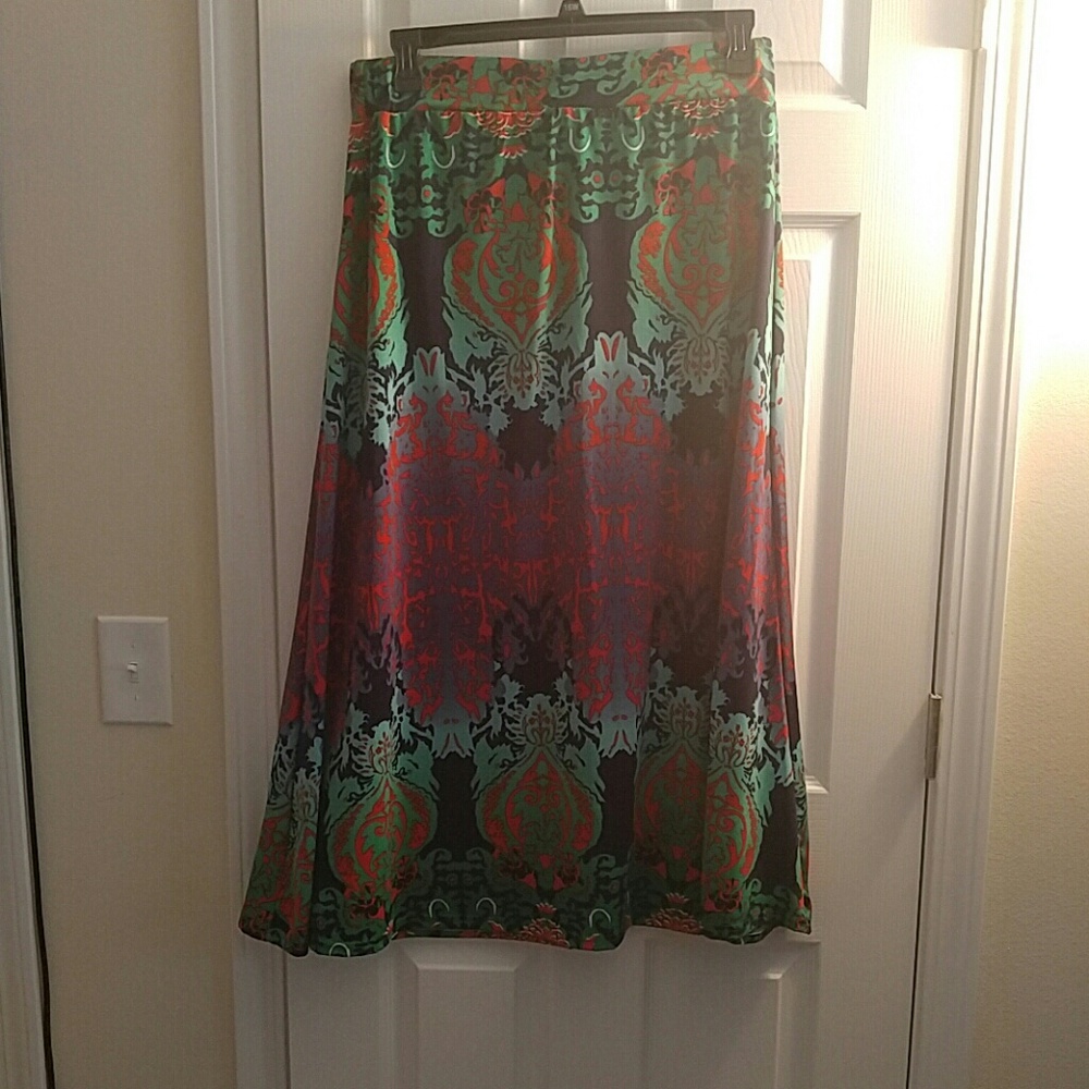 Metrowear Skirt