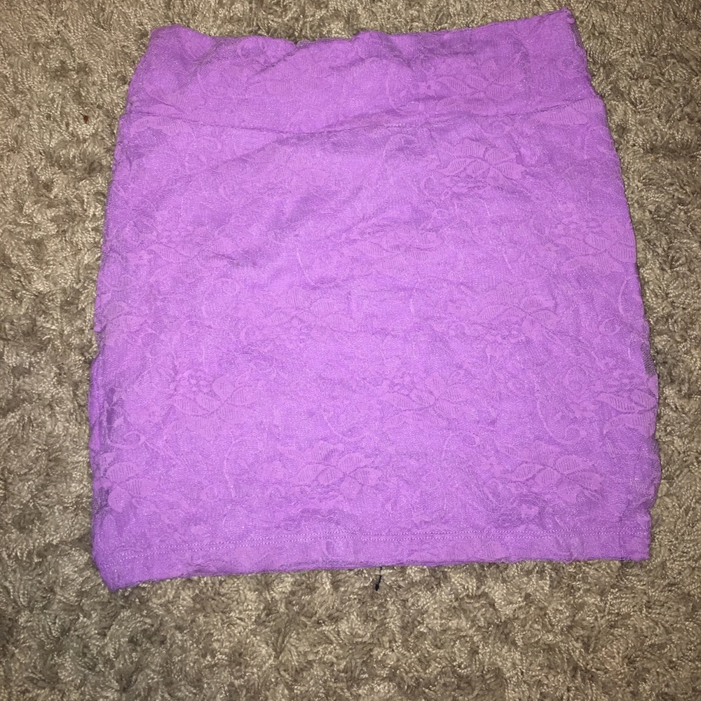 Lilac floral lace tight skirt!