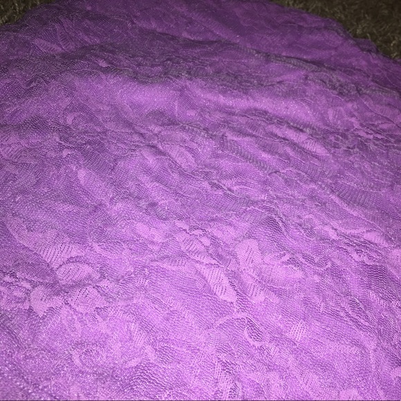 Lilac floral lace tight skirt! - Picture 2 of 2