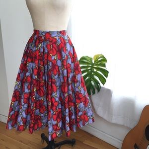 H&M Skirts - H&M colorful full Pleated Skirt Size 6/Medium H&M Skirts - H&M colorful full Pleated Skirt Size 6/Medium
