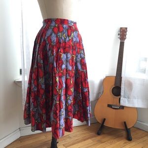 H&M Skirts - H&M colorful full Pleated Skirt Size 6/Medium H&M Skirts - H&M colorful full Pleated Skirt Size 6/Medium