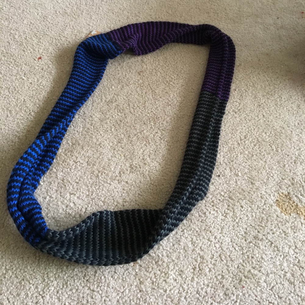Steve Madden scarf!