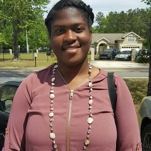 Meet your Posher, Deborah