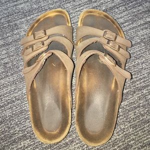 Birkenstock Florida Soft Footbed *very loved*