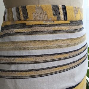 Zara Skirts - ZARA AZTEC PRINT SKIRT SIZE MEDIUM/6 Zara Skirts - ZARA AZTEC PRINT SKIRT SIZE MEDIUM/6
