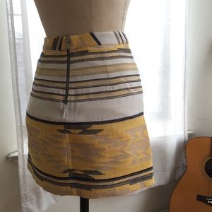 Zara Skirts - ZARA AZTEC PRINT SKIRT SIZE MEDIUM/6 Zara Skirts - ZARA AZTEC PRINT SKIRT SIZE MEDIUM/6