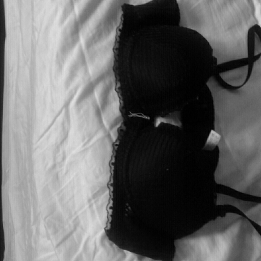 Black Bra 38
