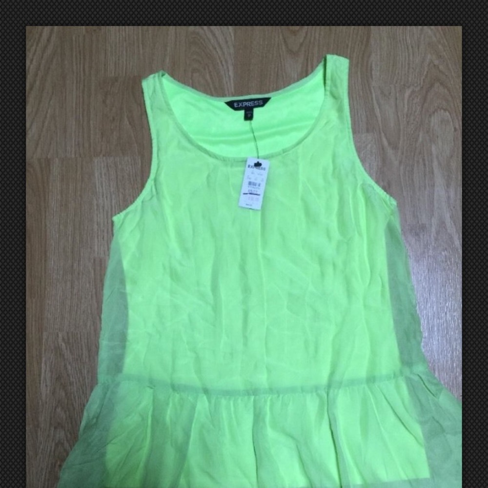 NWT Express Neon Green Scoop Neck Sleevless Tank