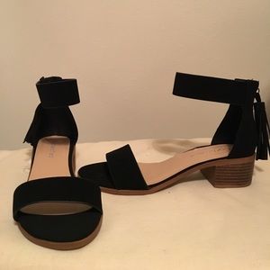 Black sandals with ankle strap