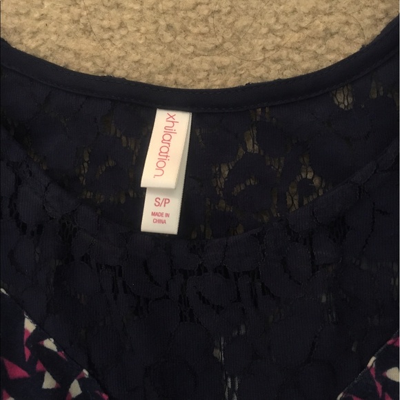 Cute Dress, Lace Detail - Picture 2 of 4