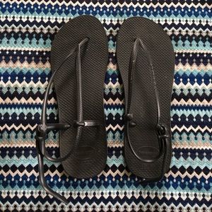 Havaianas black flip flop sandals 7-8