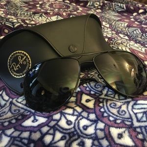 Ray-Ban Aviators, Black frame/Green Lenses