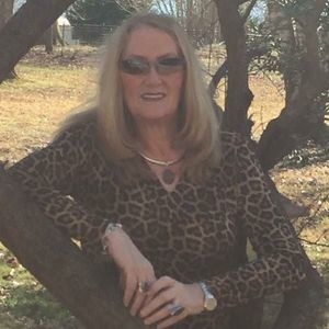 Meet your Posher, Carolyn