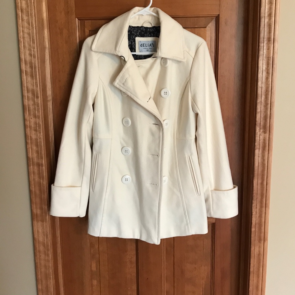 Beautiful cream coat!