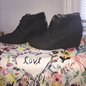 TOMS gray desert wedge bootie size 8.5