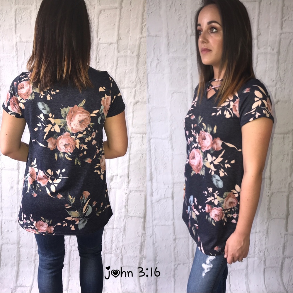 ❗️SALE❗️LAST one✔️Short sleeve tops - Picture 2 of 3
