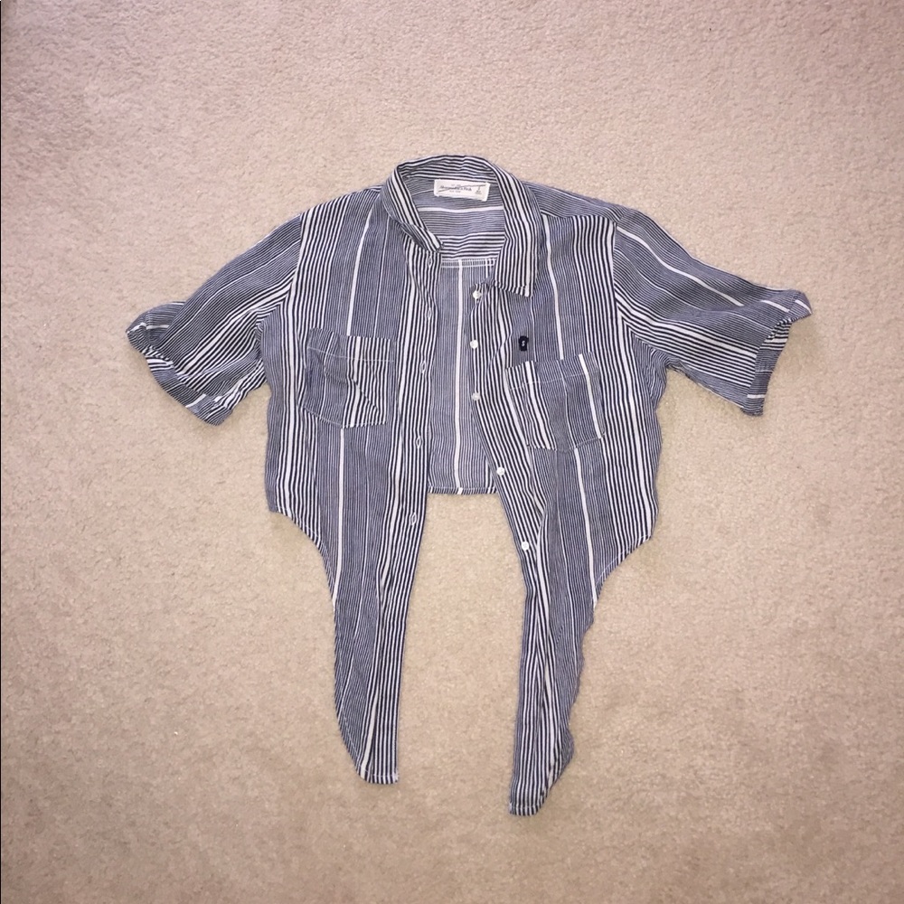Tie-bottom Striped Crop Top