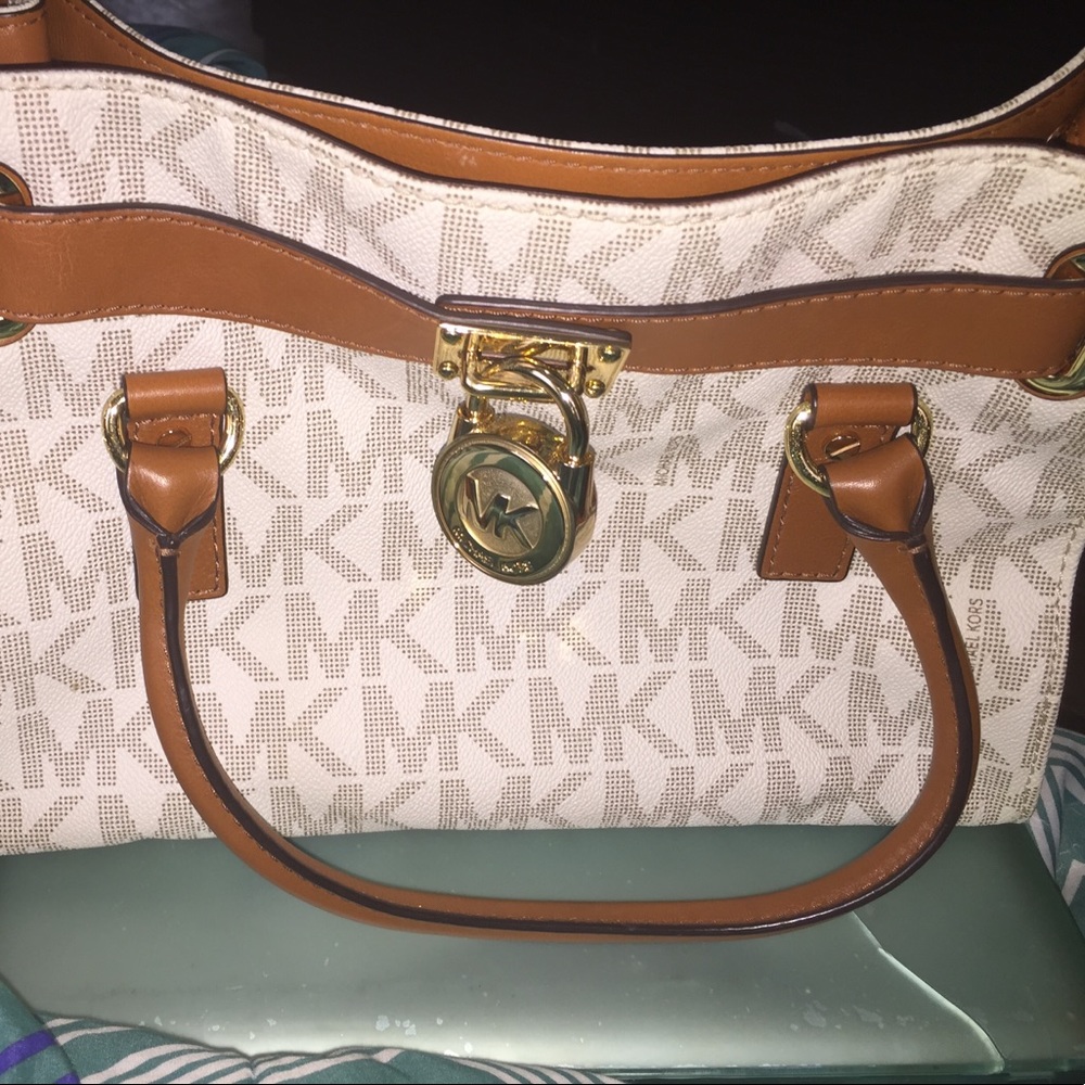 Michael kors purse