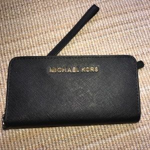 Michael Kors Tech Wristlet