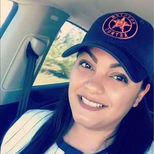 Meet your Posher, Raquel