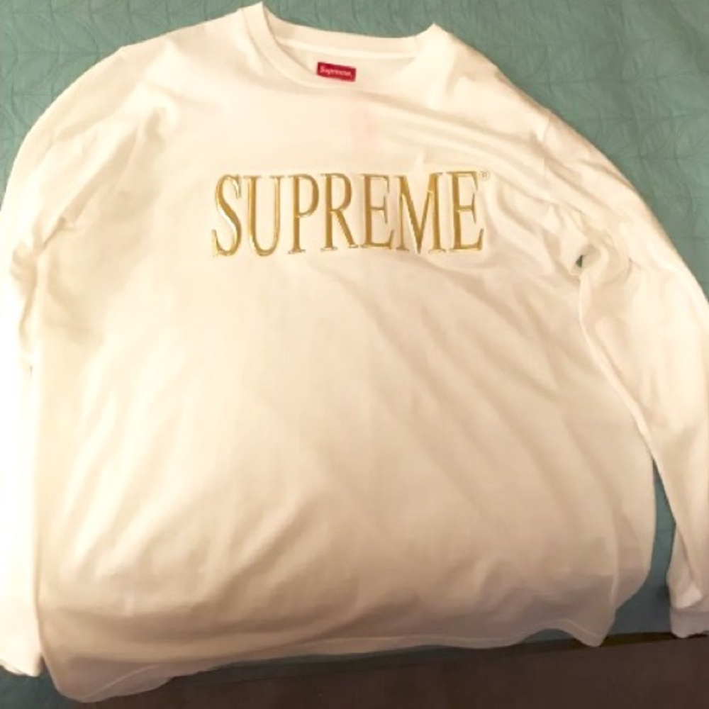 Authentic NWT Supreme Gold Logo Long Sleeve XL